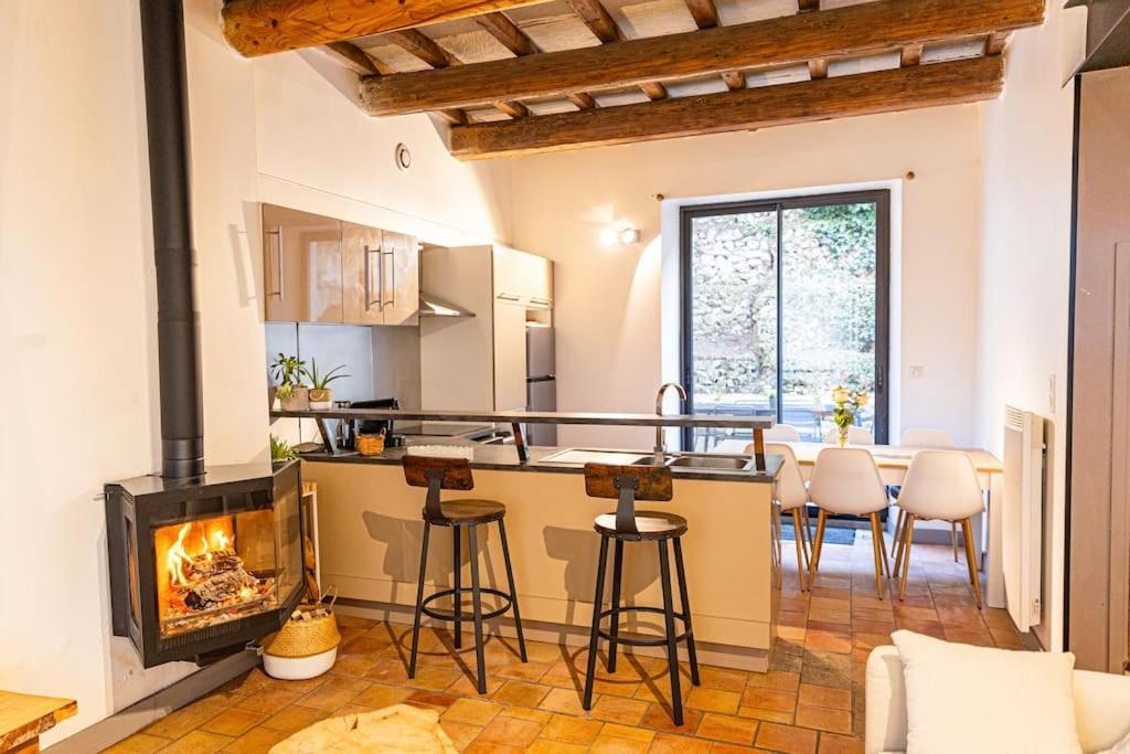 Maison De Village Barbentane Avec Spa Bagian luar foto